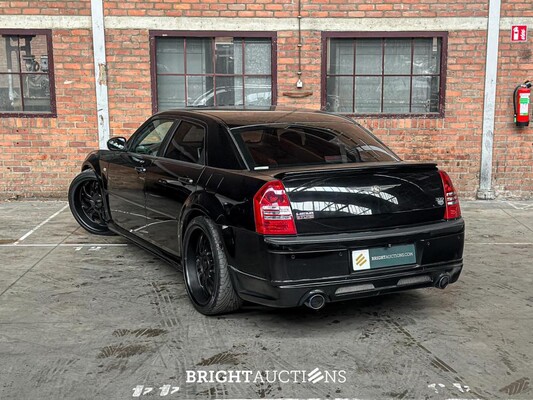 Chrysler 300C HEMI 5.7 V8 340PK 2005