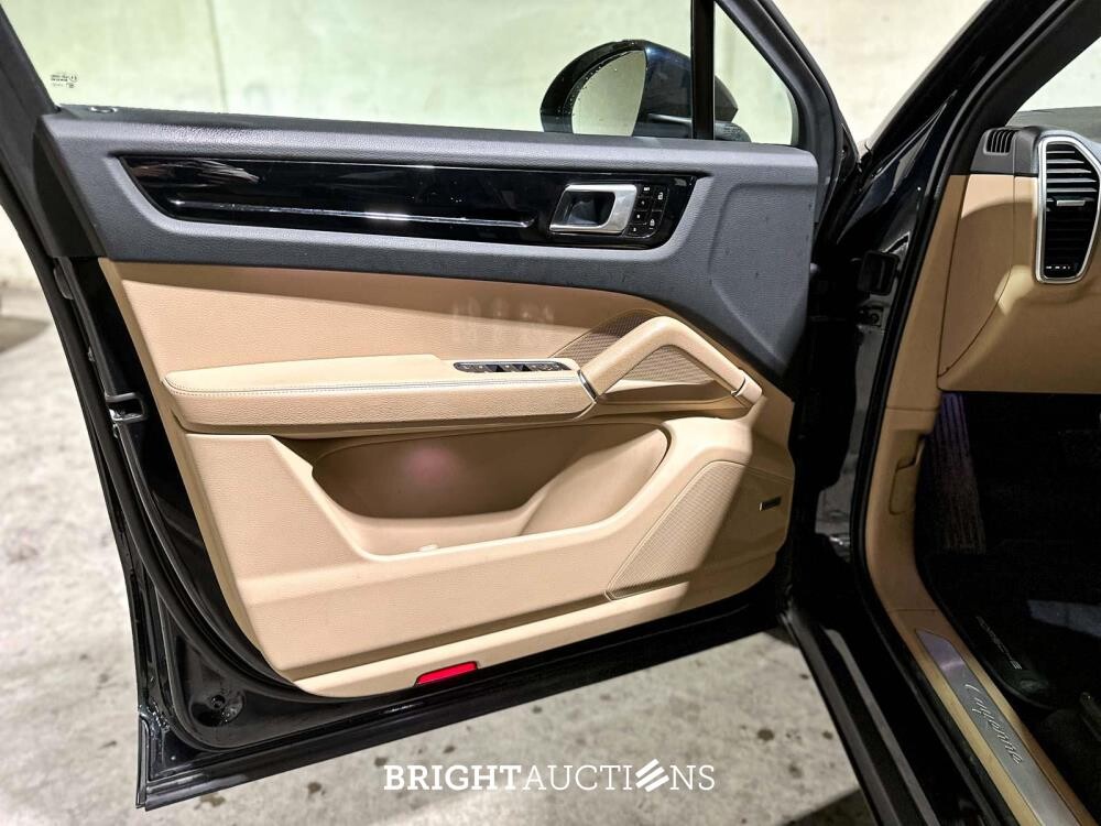 Porsche Cayenne Coupé 3.0 V6 E-Hybrid 462pk 2021 (Origineel-NL + 1e eigenaar), K-327-PV