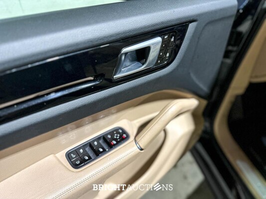 Porsche Cayenne Coupé 3.0 V6 E-Hybrid 462pk 2021 (Origineel-NL + 1e eigenaar), K-327-PV