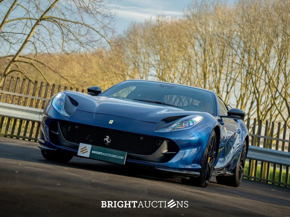 Ferrari 812 Superfast 6.5 V12 HELE -CARBON- 796pk 2020