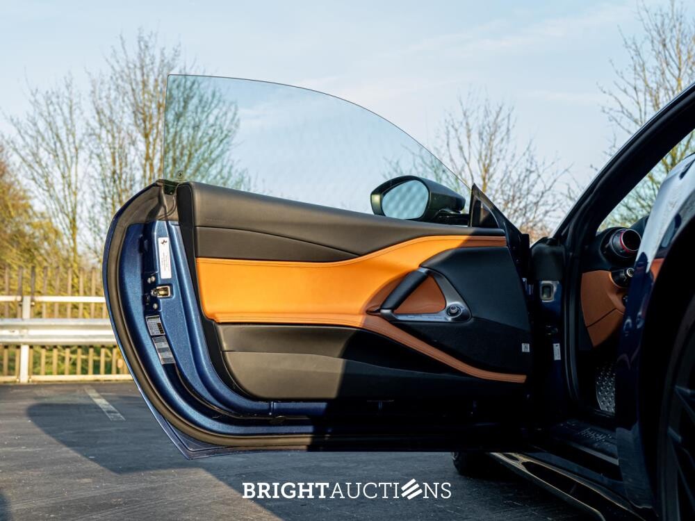 Ferrari 812 Superfast 6.5 V12 HELE -CARBON- 796pk 2020