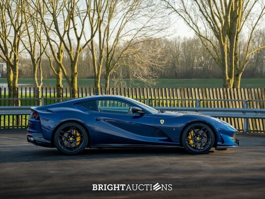 Ferrari 812 Superfast 6.5 V12 HELE -CARBON- 796pk 2020