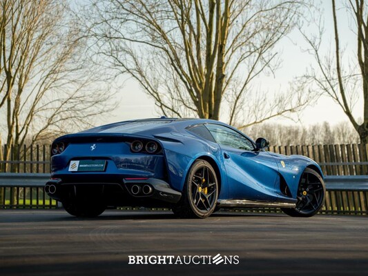 Ferrari 812 Superfast 6.5 V12 HELE -CARBON- 796pk 2020