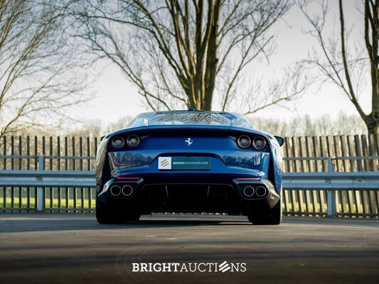 Ferrari 812 Superfast 6.5 V12 HELE -CARBON- 796pk 2020