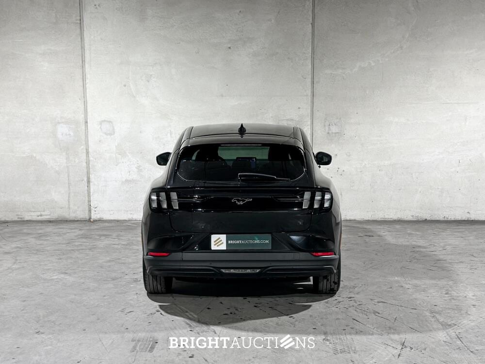 Ford Mustang Mach-E RWD 75 kWh 269pk 2021 (Origineel-NL + 1e Eigenaar), N-181-RH