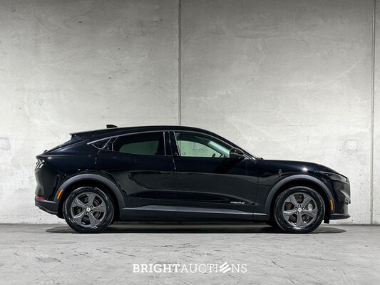 Ford Mustang Mach-E RWD 75 kWh 269pk 2021 (Origineel-NL + 1e Eigenaar), N-181-RH