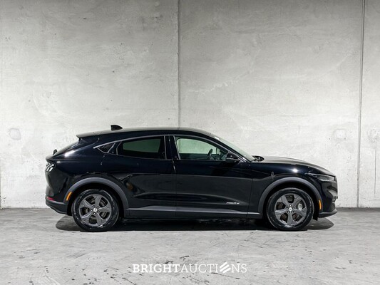 Ford Mustang Mach-E RWD 75 kWh 269pk 2021 (Origineel-NL + 1e Eigenaar), N-181-RH