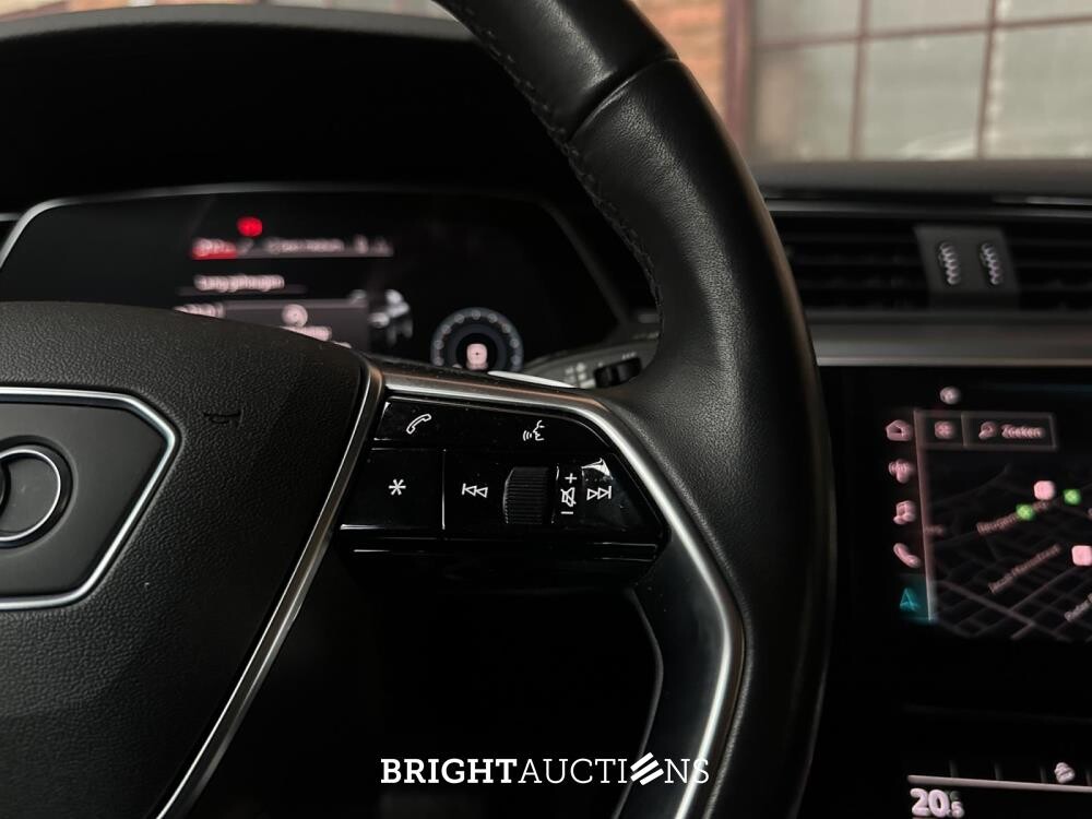 Audi e-tron 50 quattro Business edition 71 kWh 313hp 2020 (Original-NL + 1st owner), K-578-JS