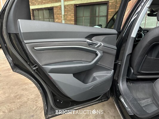 Audi e-tron 50 quattro Business edition 71 kWh 313hp 2020 (Original-NL + 1st owner), K-578-JS