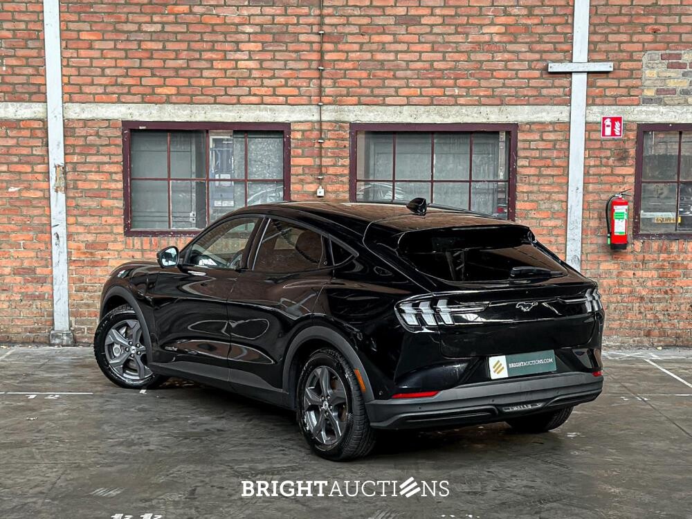 Ford Mustang Mach-E RWD 75 kWh 269hp 2021 (Original-NL + 1st owner), N-361-JS