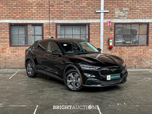Ford Mustang Mach-E RWD 75 kWh 269pk 2021 (Origineel-NL + 1e eigenaar), N-361-JS
