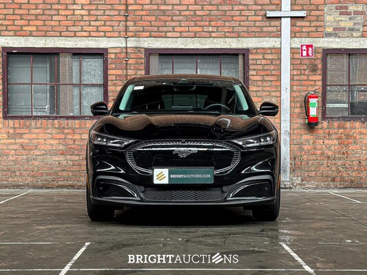 Ford Mustang Mach-E RWD 75 kWh 269hp 2021 (Original-NL + 1st owner), N-361-JS