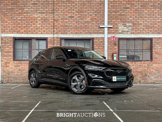 Ford Mustang Mach-E RWD 75 kWh 269hp 2021 (Original-NL + 1st owner), N-361-JS