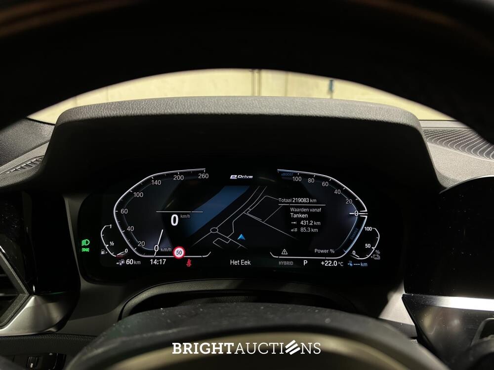 BMW 330e Touring Business Edition Plus 184hp 2021 3er (Original-NL + 1. Besitzer) L-480-TL