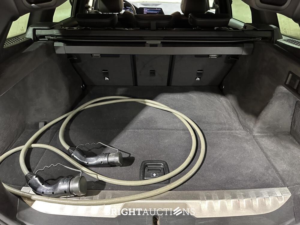 BMW 330e Touring Business Edition Plus 184hp 2021 3er (Original-NL + 1. Besitzer) L-480-TL