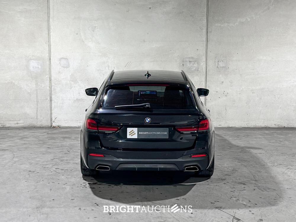 BMW 520i Touring High Executive Edition M-Sport 184hp 2021 (Original-NL) 5er G31, L-194-JX