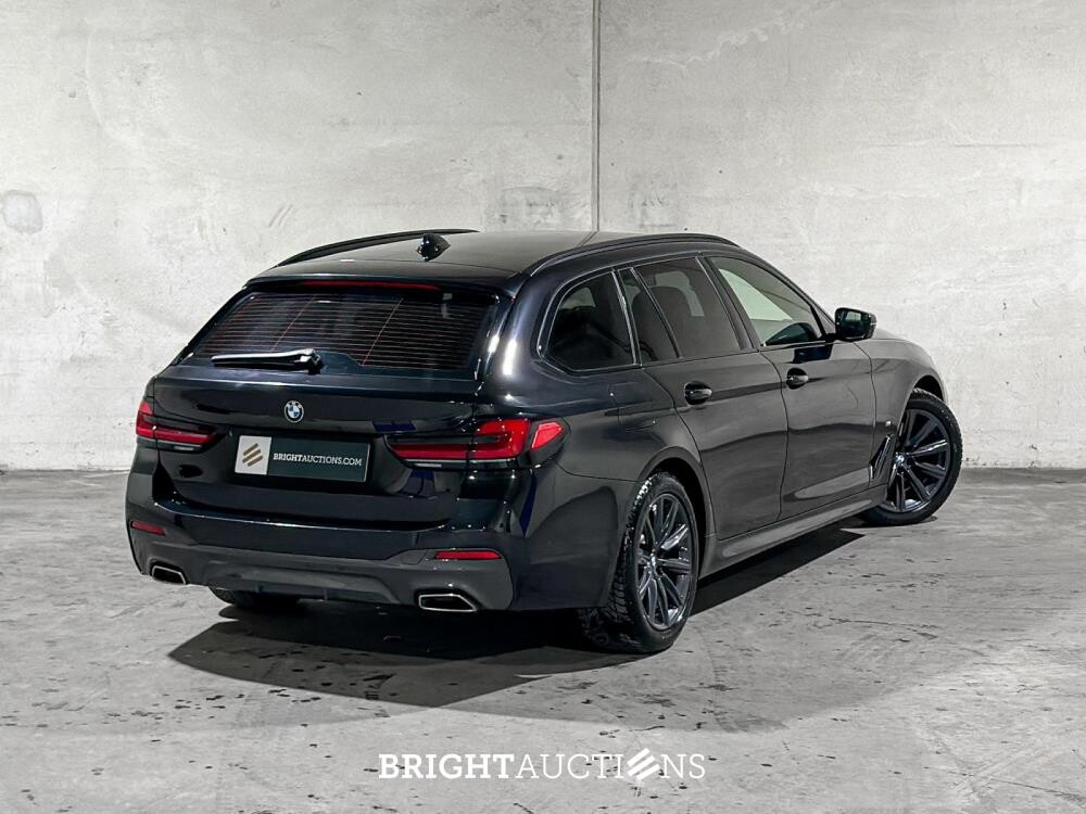 BMW 520i Touring High Executive Edition M-Sport 184hp 2021 (Original-NL) 5er G31, L-194-JX