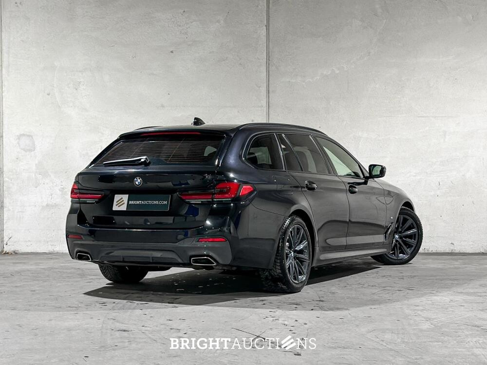 BMW 520i Touring High Executive Edition M-Sport 184hp 2021 (Original-NL) 5er G31, L-194-JX