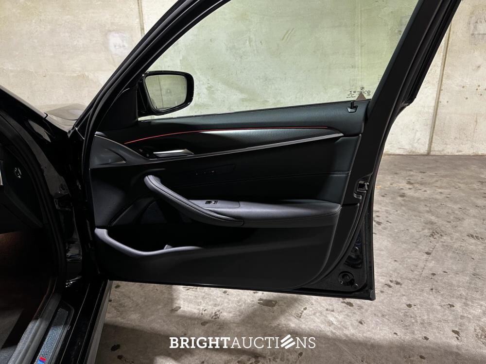 BMW 520i Touring High Executive Edition M-Sport 184hp 2021 (Original-NL) 5er G31, L-194-JX