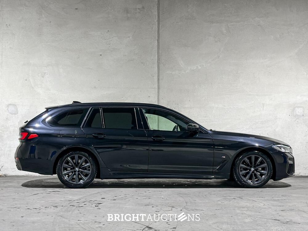 BMW 520i Touring High Executive Edition M-Sport 184hp 2021 (Original-NL) 5er G31, L-194-JX