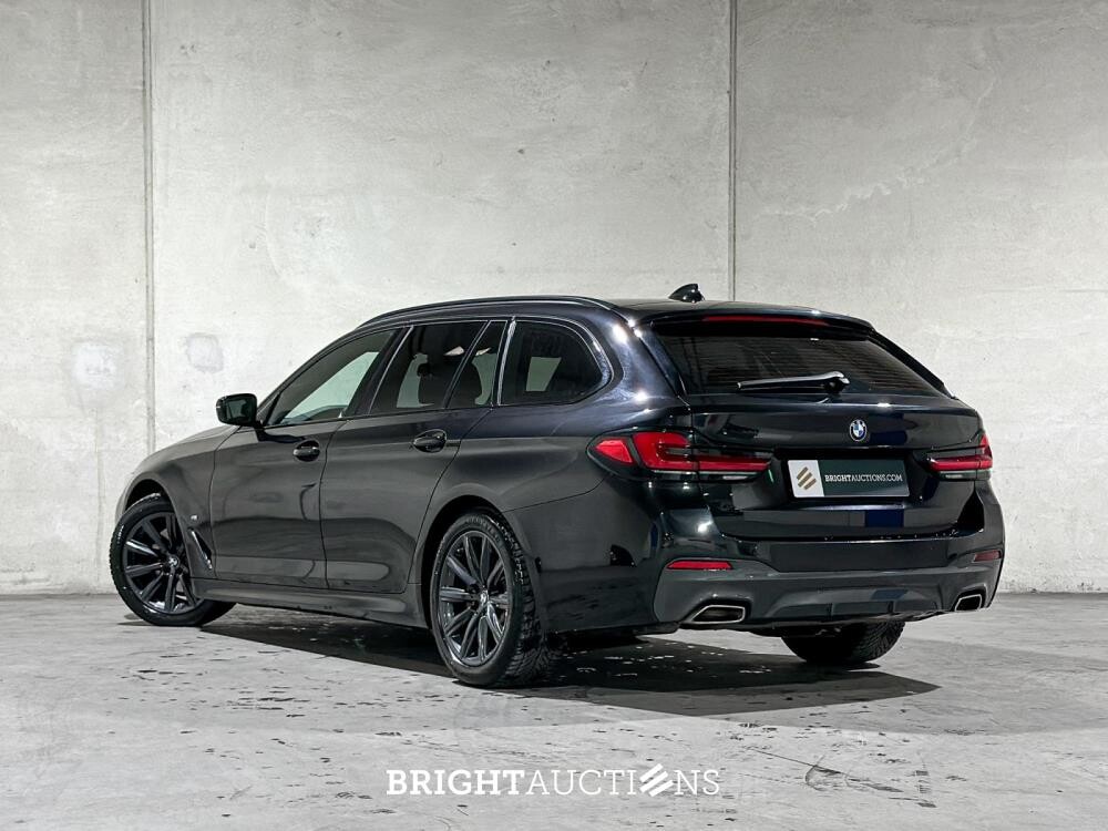 BMW 520i Touring High Executive Edition M-Sport 184hp 2021 (Original-NL) 5-Series G31, L-194-JX