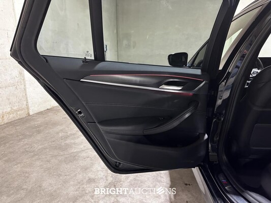 BMW 520i Touring High Executive Edition M-Sport 184hp 2021 (Original-NL) 5er G31, L-194-JX
