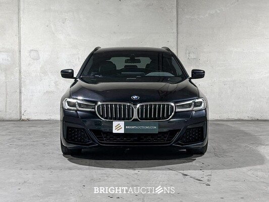 BMW 520i Touring High Executive Edition M-Sport 184hp 2021 (Original-NL) 5er G31, L-194-JX