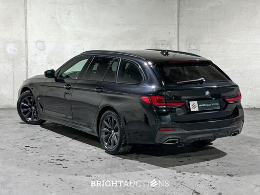 BMW 520i Touring High Executive Edition M-Sport 184hp 2021 (Original-NL) 5-Series G31, L-194-JX