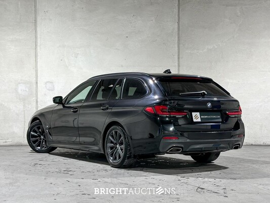 BMW 520i Touring High Executive Edition M-Sport 184hp 2021 (Original-NL) 5-Series G31, L-194-JX