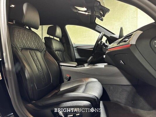 BMW 520i Touring High Executive Edition M-Sport 184hp 2021 (Original-NL) 5-Series G31, L-194-JX