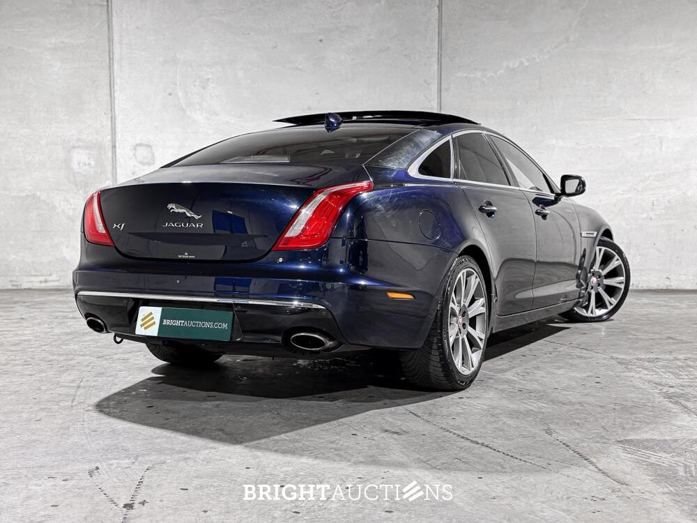 Jaguar XJ 3.0 D Premium Luxury 300hp 2016, RV-612-X
