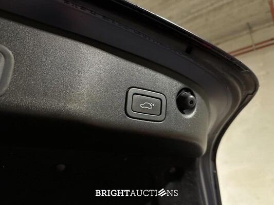 Jaguar XJ 3.0 D Premium Luxury 300hp 2016, RV-612-X