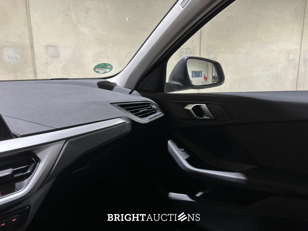 BMW 118i Introduction Edition 136hp 2023 (Original-NL+1st owner) 1er-Reihe, T-589-KN