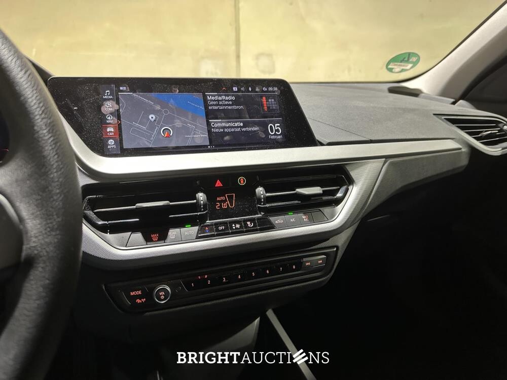 BMW 118i Introduction Edition 136hp 2023 (Original-NL+1st owner) 1er-Reihe, T-589-KN