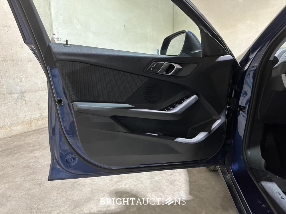 BMW 118i Introduction Edition 136pk 2023 (Origineel-NL+1e eigenaar) 1-serie, T-589-KN