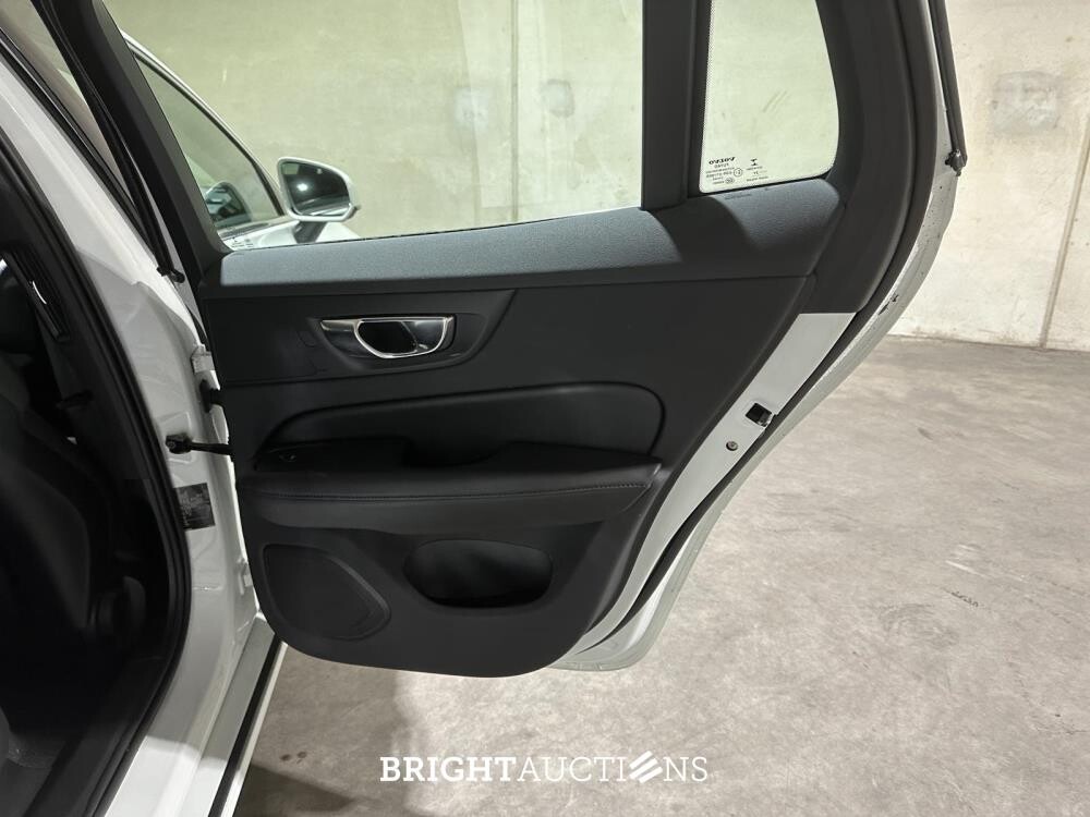 Volvo V60 2.0 T6 Recharge AWD Inscription Expression 340hp 2021 Plug-In Hybrid (Original-NL + 1st Owner), N-828-HZ