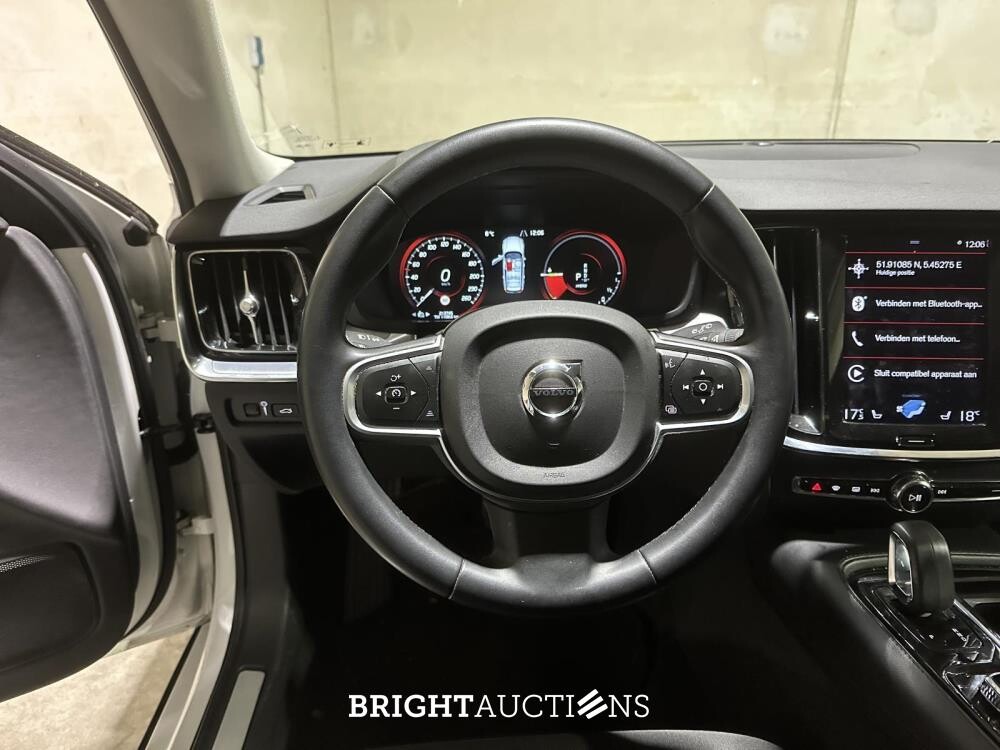 Volvo V60 2.0 T6 Recharge AWD Inscription Expression 340hp 2021 Plug-In Hybrid (Original-NL + 1st Owner), N-828-HZ