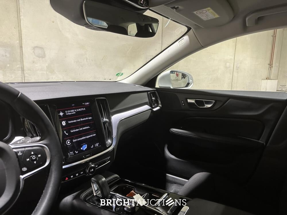 Volvo V60 2.0 T6 Recharge AWD Inscription Expression 340hp 2021 Plug-In Hybrid (Original-NL + 1st Owner), N-828-HZ