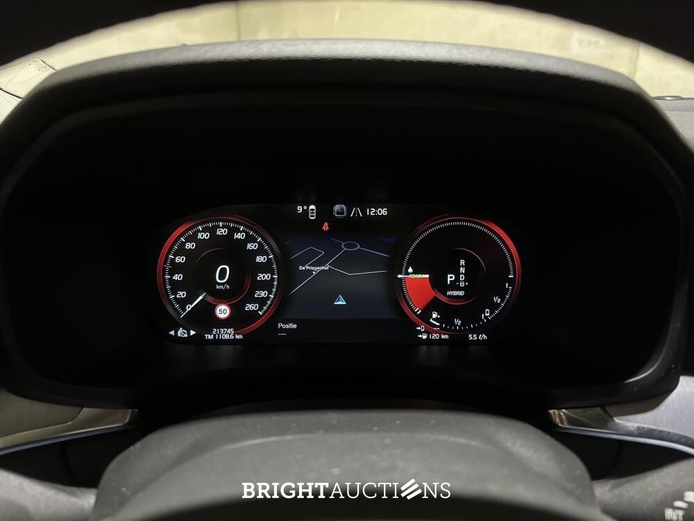 Volvo V60 2.0 T6 Recharge AWD Inscription Expression 340hp 2021 Plug-In Hybrid (Original-NL + 1st Owner), N-828-HZ