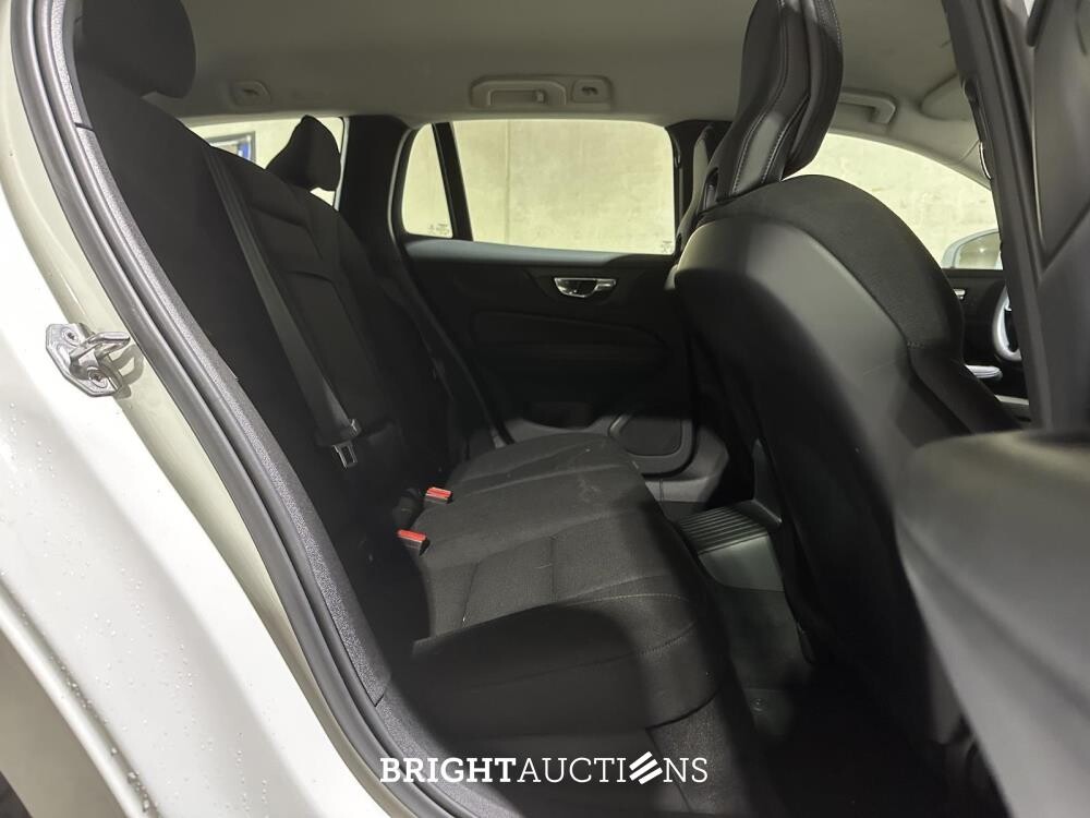 Volvo V60 2.0 T6 Recharge AWD Inscription Expression 340hp 2021 Plug-In Hybrid (Original-NL + 1st Owner), N-828-HZ