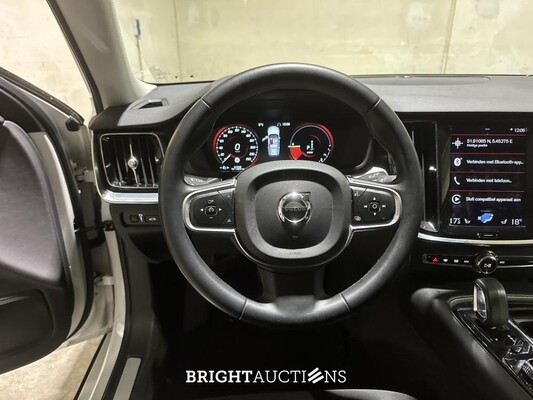 Volvo V60 2.0 T6 Recharge AWD Inscription Expression 340hp 2021 Plug-In Hybrid (Original-NL + 1st Owner), N-828-HZ