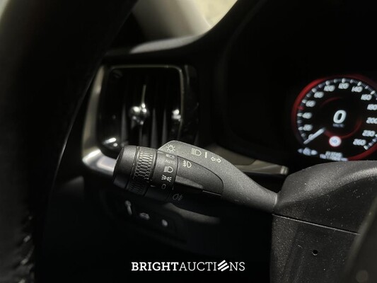 Volvo V60 2.0 T6 Recharge AWD Inscription Expression 340hp 2021 Plug-In Hybrid (Original-NL + 1st Owner), N-828-HZ