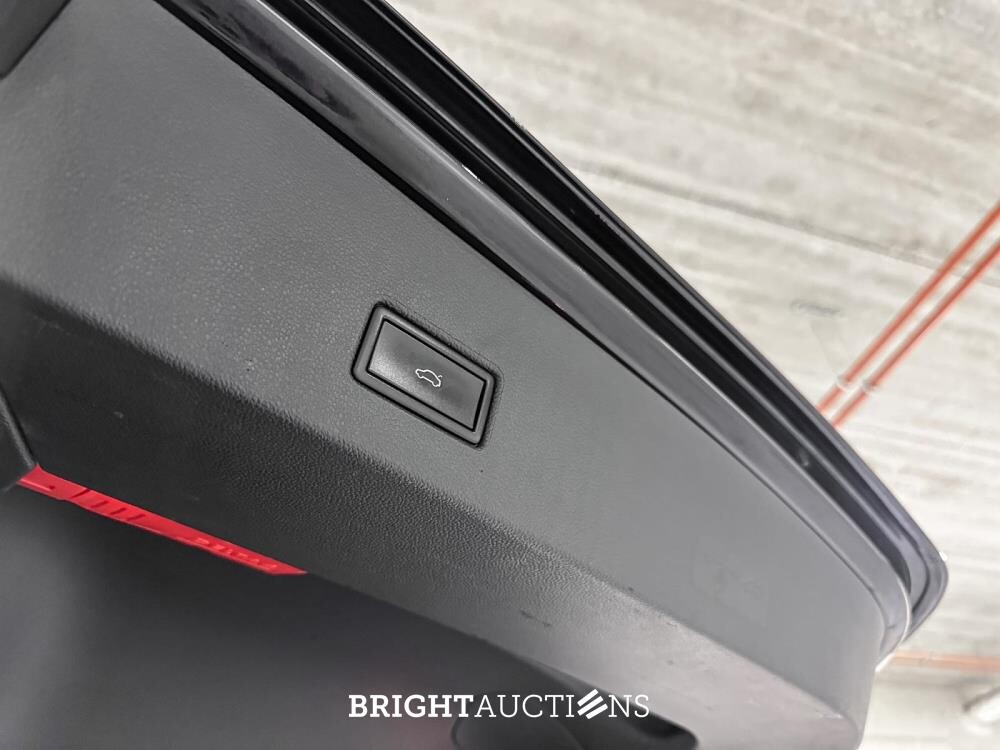 Volkswagen T-Roc 1.0 TSI Style Business 116hp 2020 (Original-NL), H-006-NL

