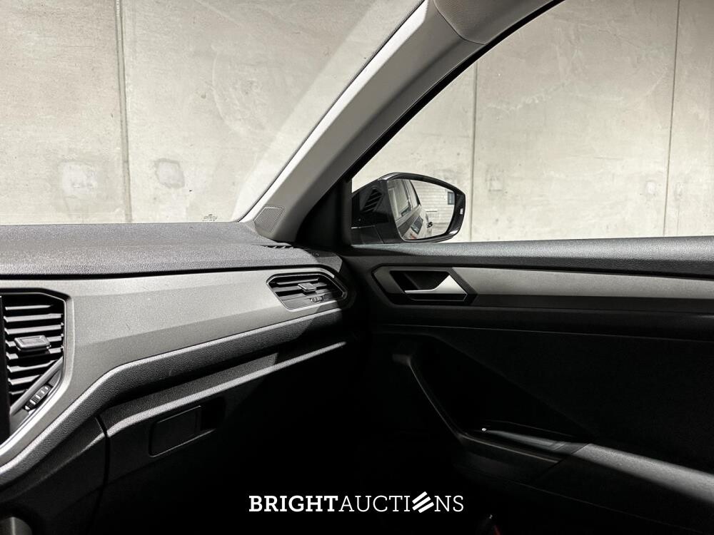 Volkswagen T-Roc 1.0 TSI Style Business 116hp 2020 (Original-NL), H-006-NL

