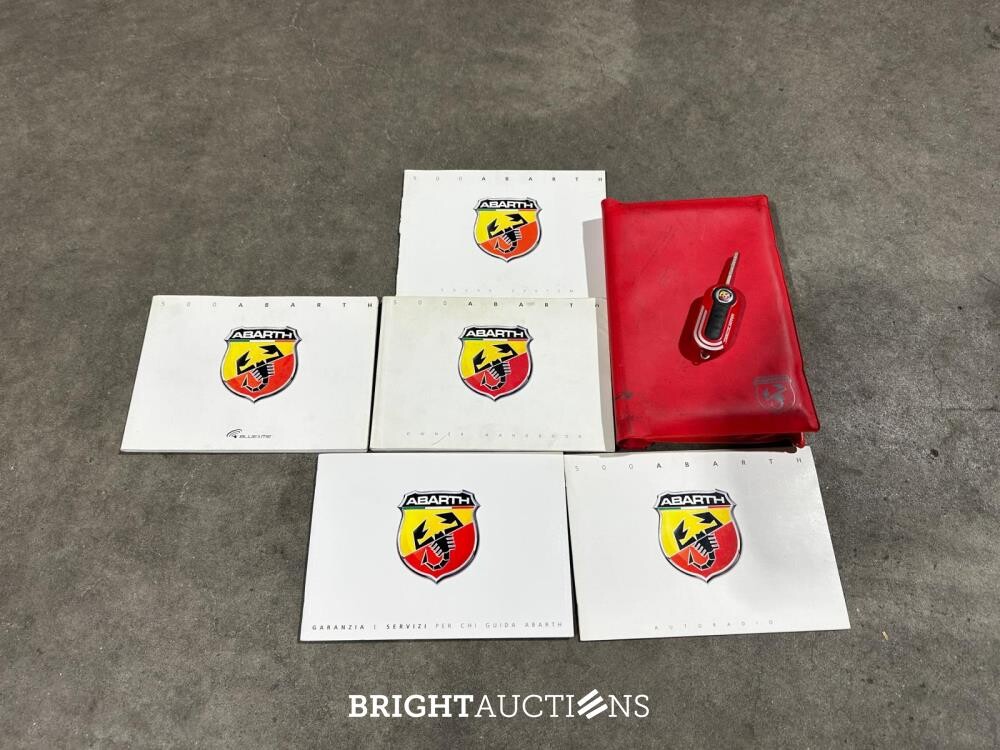Fiat Abarth 695 Tributo Ferrari AKRAPOVIC 180hp