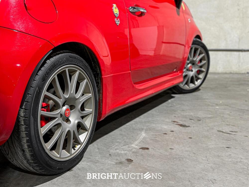 Fiat Abarth 695 Tributo Ferrari AKRAPOVIC 180hp