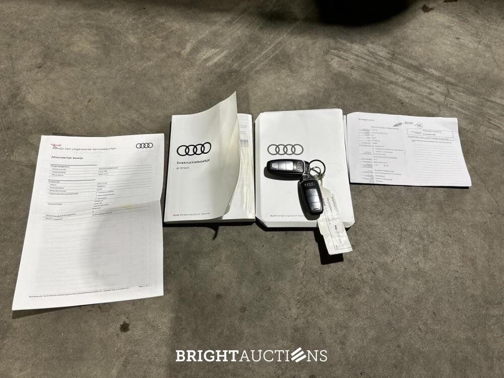 Audi e-tron 55 quattro edition 95 kWh 408hp 2020 (Original-NL+1. Besitzer), K-077-BL