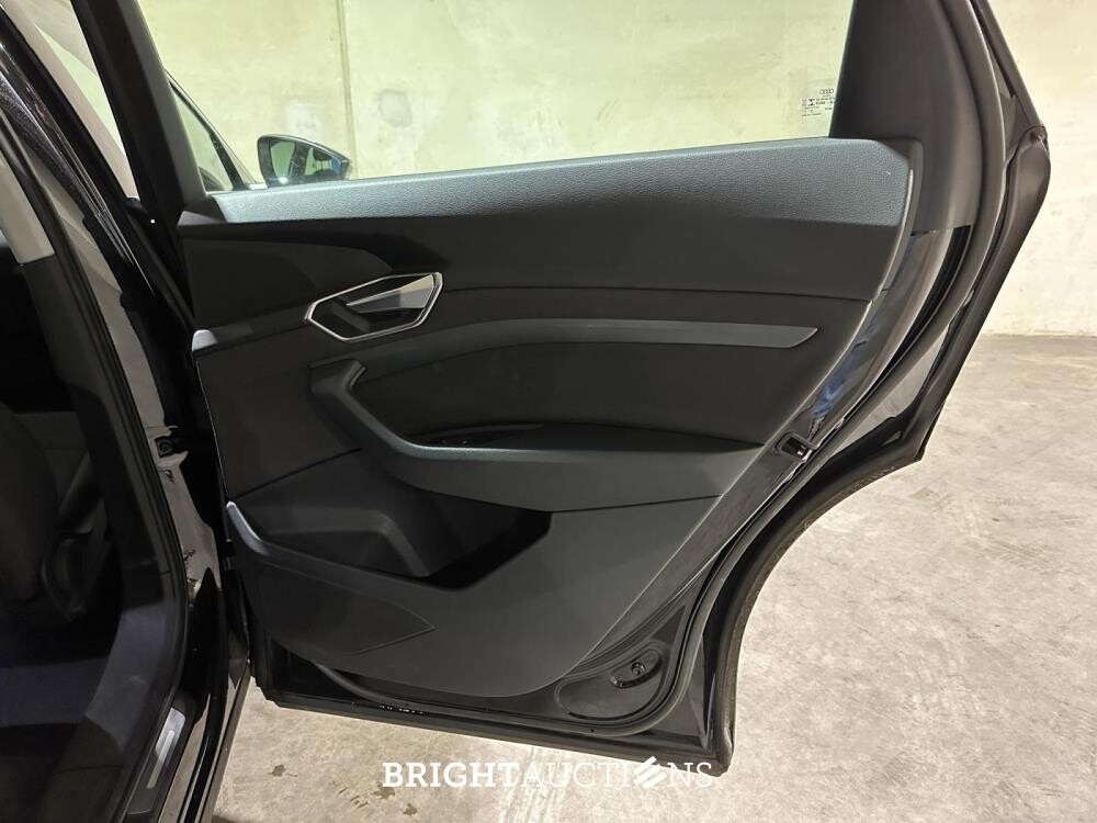 Audi e-tron 55 quattro edition 95 kWh 408hp 2020 (Original-NL+1. Besitzer), K-077-BL