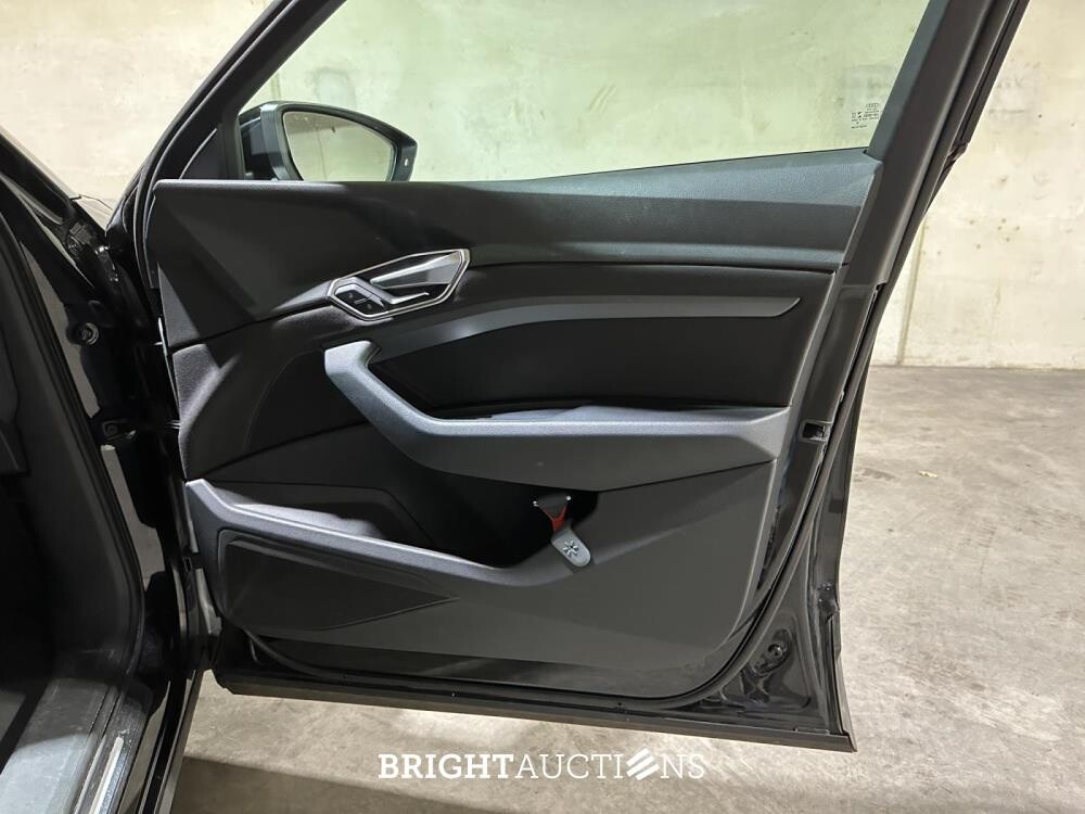 Audi e-tron 55 quattro edition 95 kWh 408hp 2020 (Original-NL+1st owner), K-077-BL