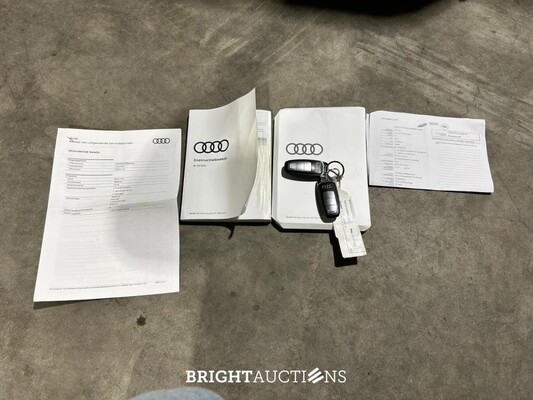 Audi e-tron 55 quattro edition 95 kWh 408hp 2020 (Original-NL+1st owner), K-077-BL